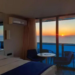 Orbi City Apartmnets Апартаменты